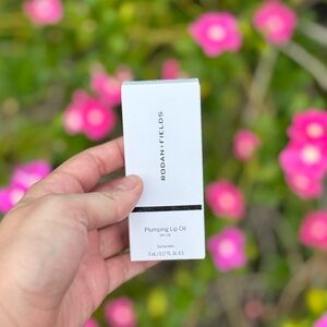 BNIB Rodan + Fields Plumping Lip Oil SPF 28 • Peach